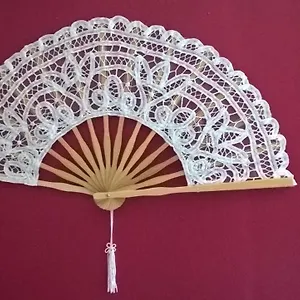https://les-nids-de-mesanges.fr-provencehotel.com